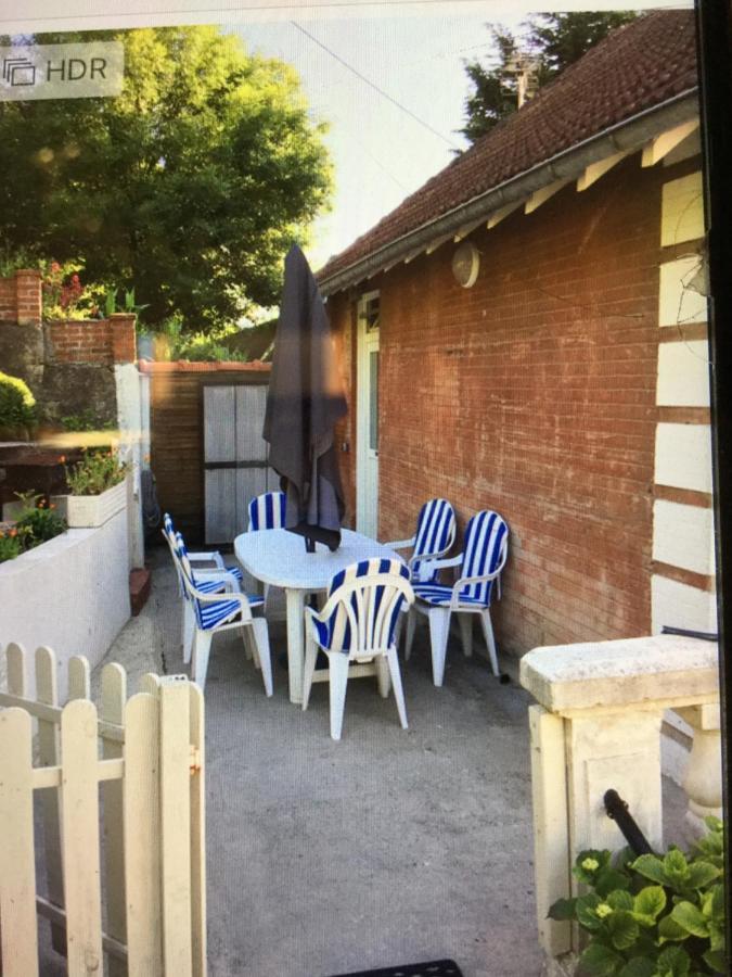 Villa Les Carlins Houlgate Exterior foto